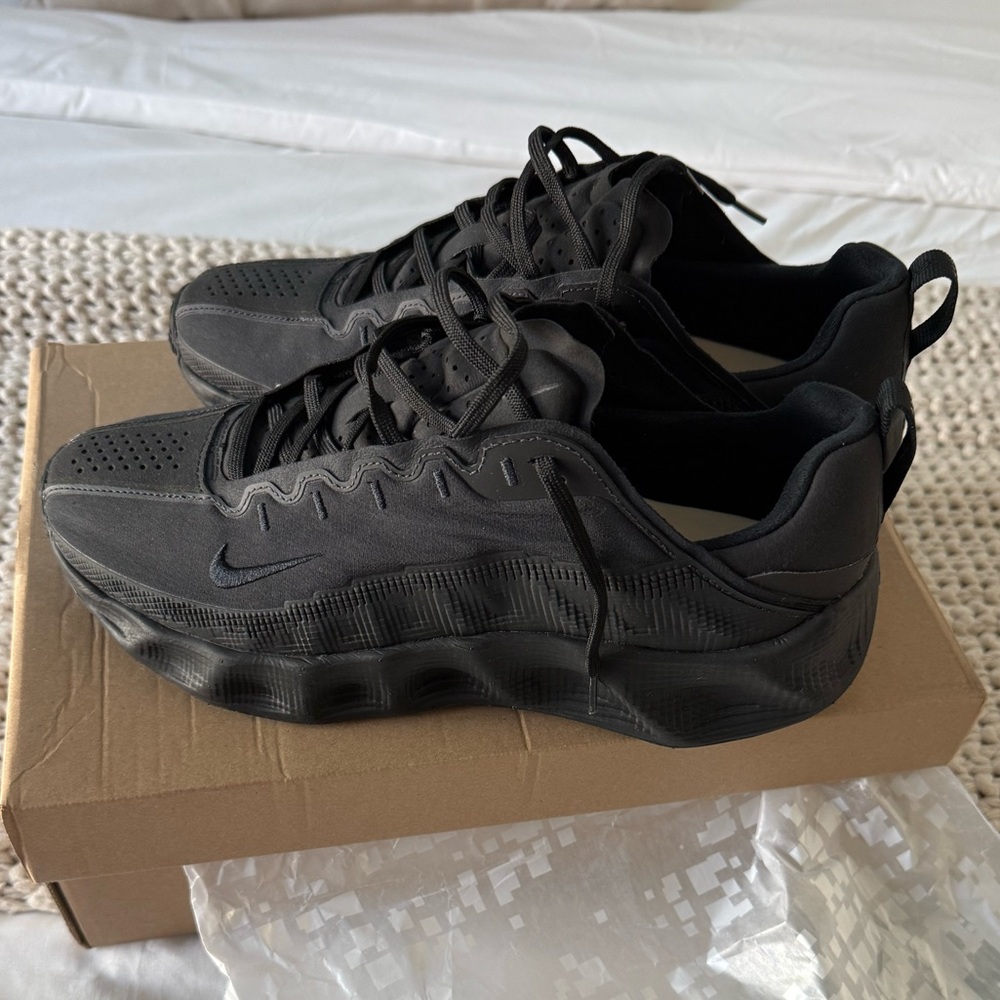 Nike Ava Rover Sneakers - Black and Anthracite